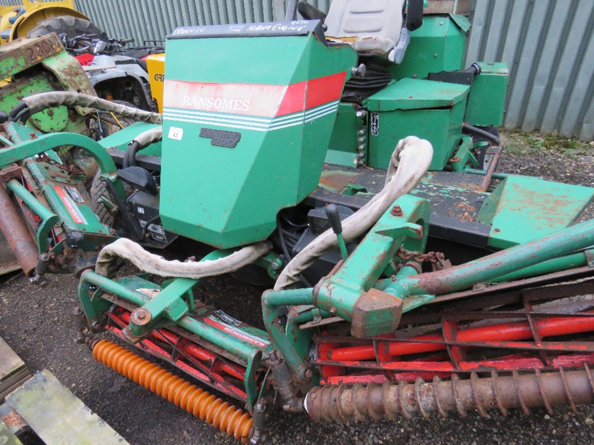 RANSOMES 5 GANG FAIRWAY 300 MOWER. KUBOTA 4 CYLINDER DIESEL ENGINE.