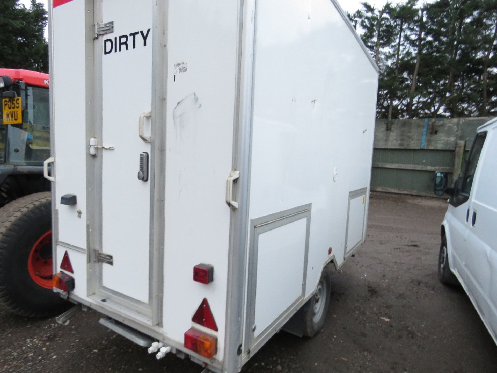 AIR MANAGEMNET SYSTEMS TINY LIGHT UV SINGLE AXLED DECONTAMINATION SHOWER UNIT. SN:DC16.11.13. 10FT L - Image 13 of 13