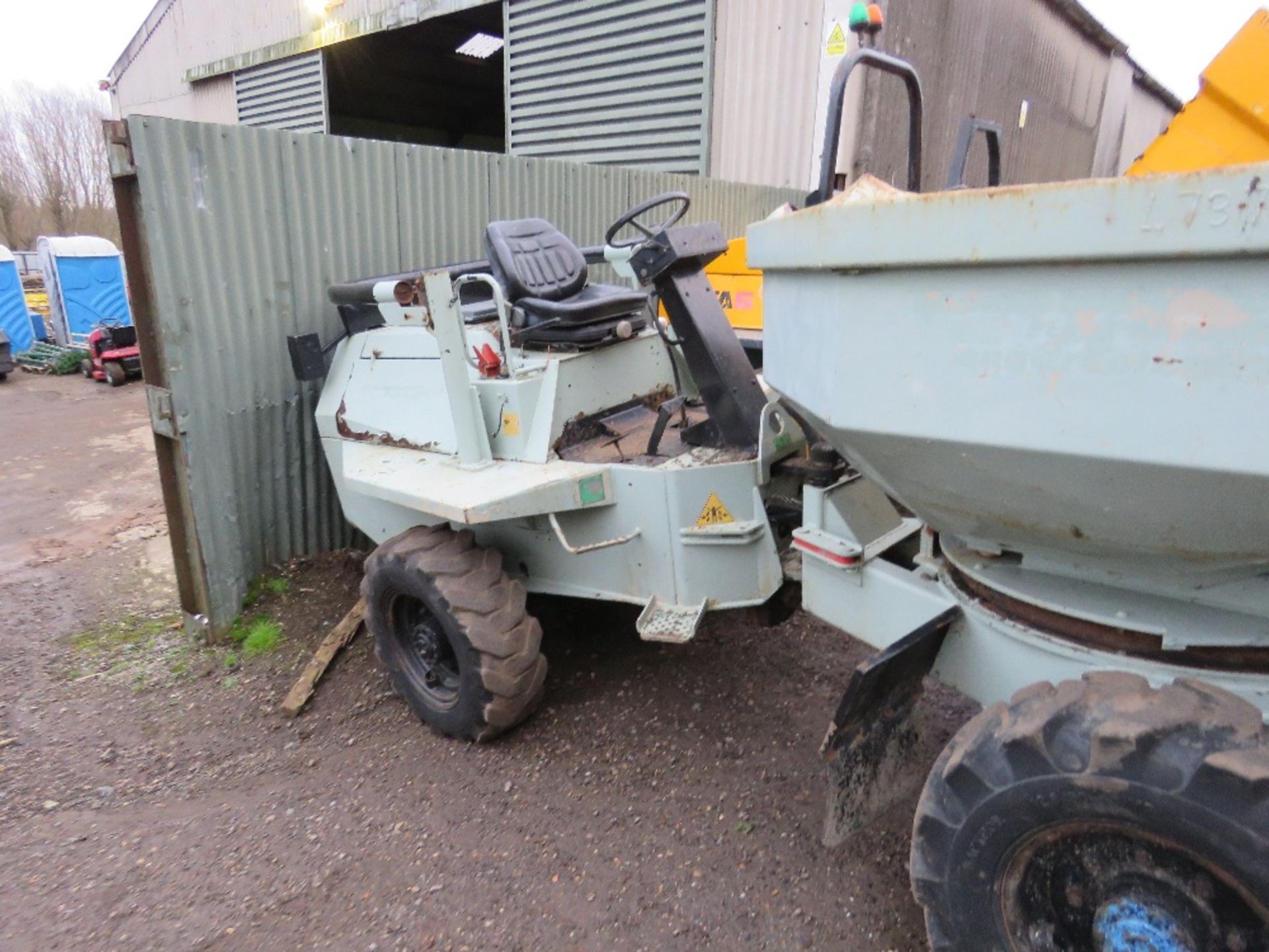 benford swivel skip 5 tonne dumper. when tested was seen to drive, steer, brake and tip. sn:SLBDN00E - Image 2 of 6