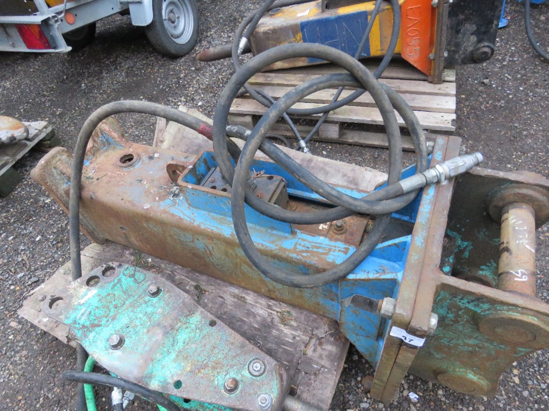 ARROWHEAD S130 EXCAVATOR BREAKER ON 65MM PINS, YEAR 2007.