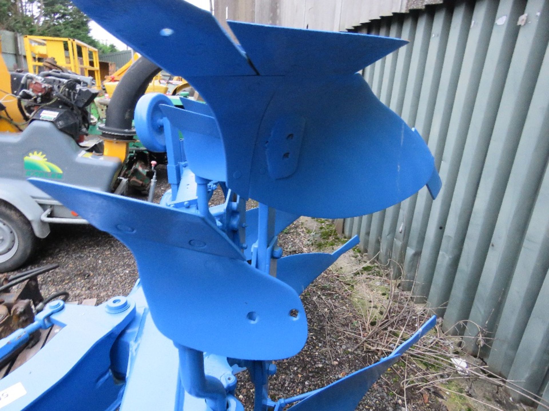 LEMKEN DI 110 3 FURROW REVERSIBLE PLOUGH. - Image 3 of 8