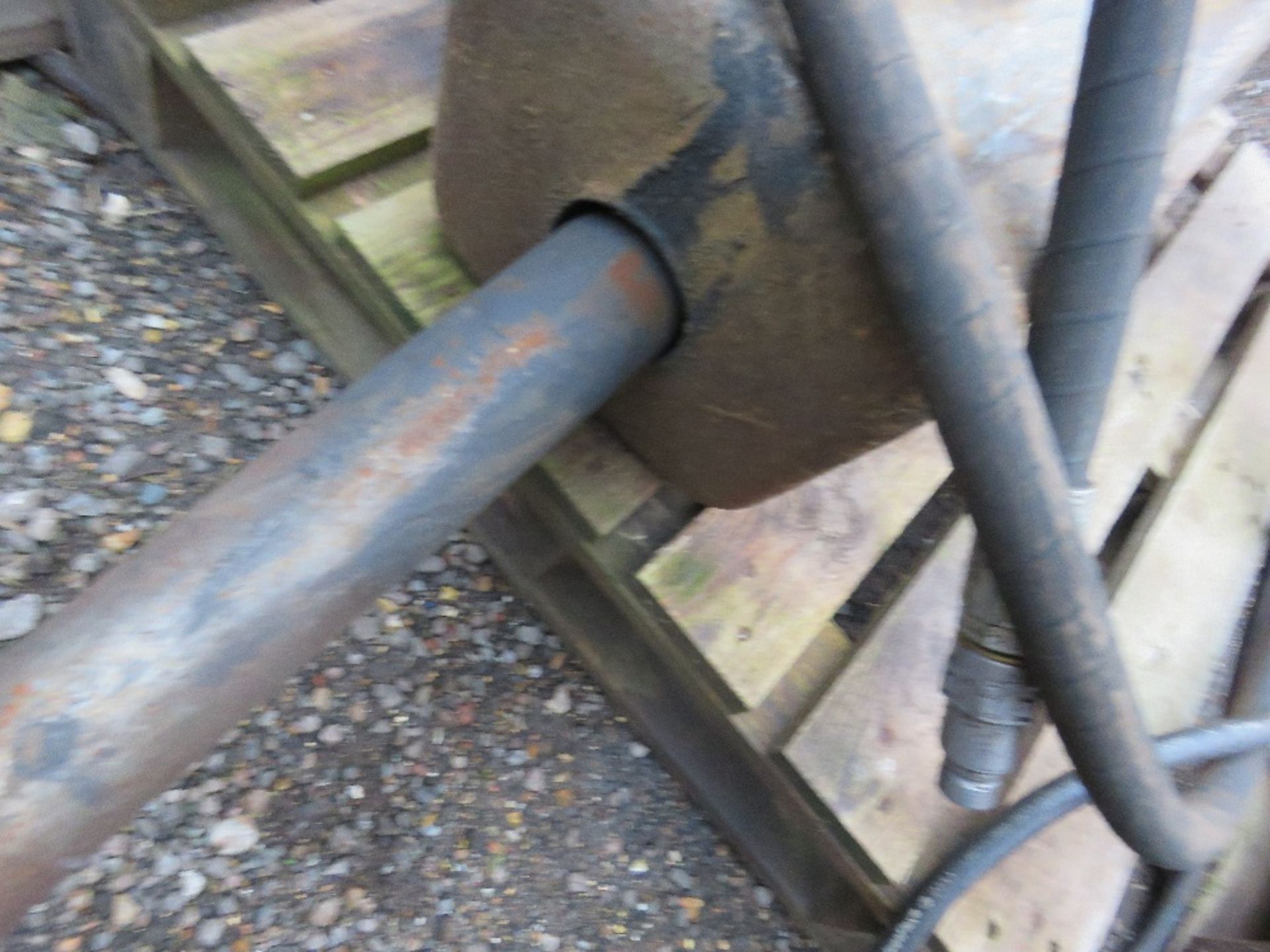 ARROWHEAD S60 EXCAVATOR HYDRAULIC BREAKER, 50MM PINS. PN:EA055. DIRECT FROM LOCAL COMPANY AS PART OF - Image 3 of 4