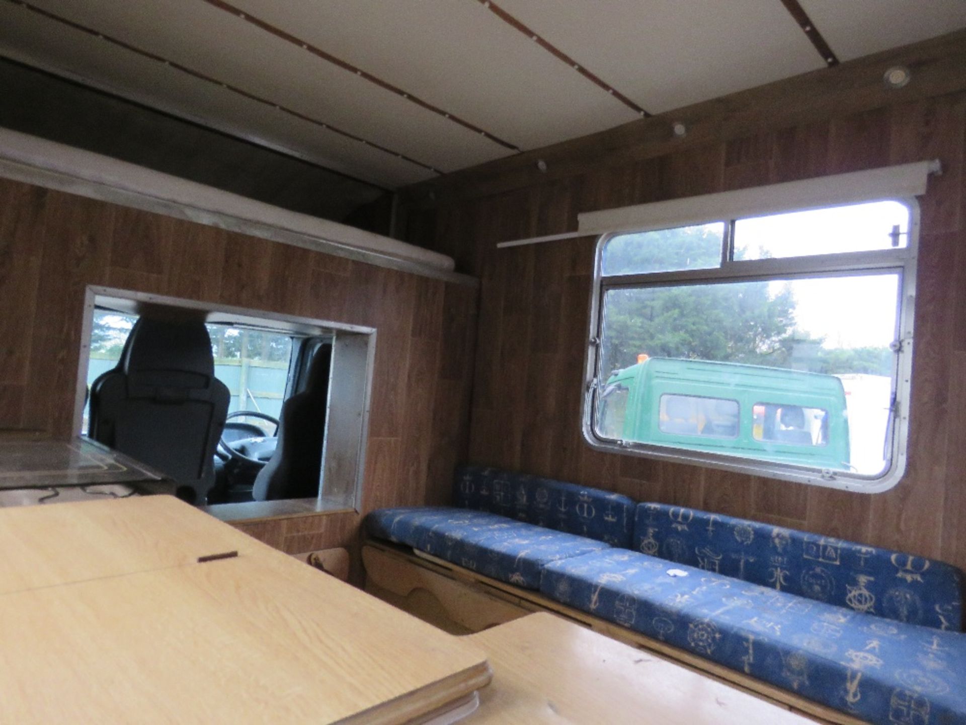 MAN TGL7.150 HORSE BOX LORRY WITH LIVING AREA. REG:NX06 EEW. 358,056 REC KMS. WITH TOWBAR BRACKET. S - Image 7 of 10