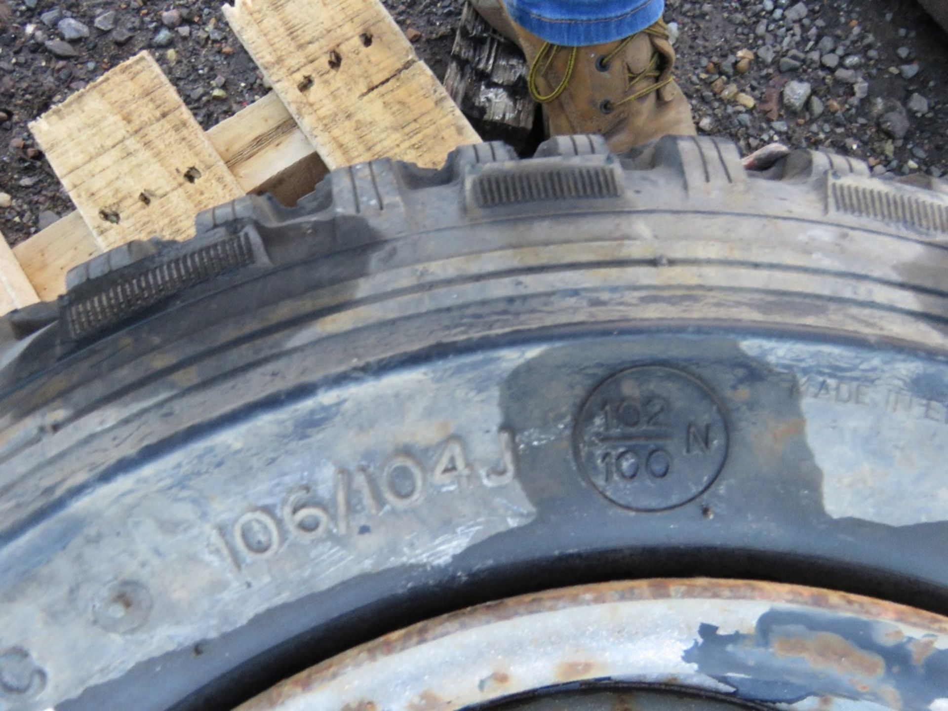 3 X TRAILER WHEELS AND TYRES. - Image 2 of 4