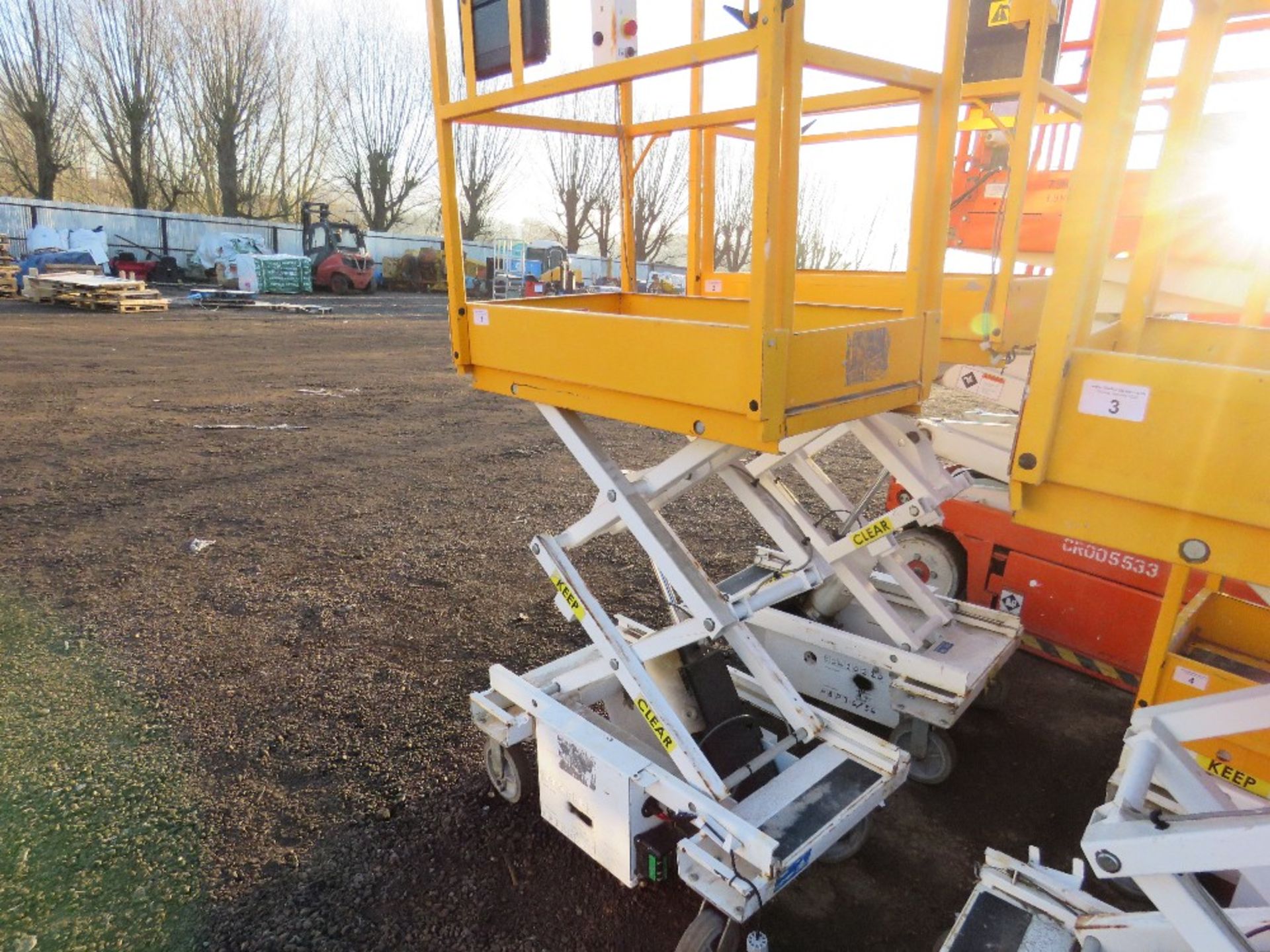 HYBRID HBP3.6 YELLOW BATTERY POWERED ACCESS PLATFORM, 3.6M MAX WORKING HEIGHT. PN:E04/10220. WHEN TE - Image 4 of 7