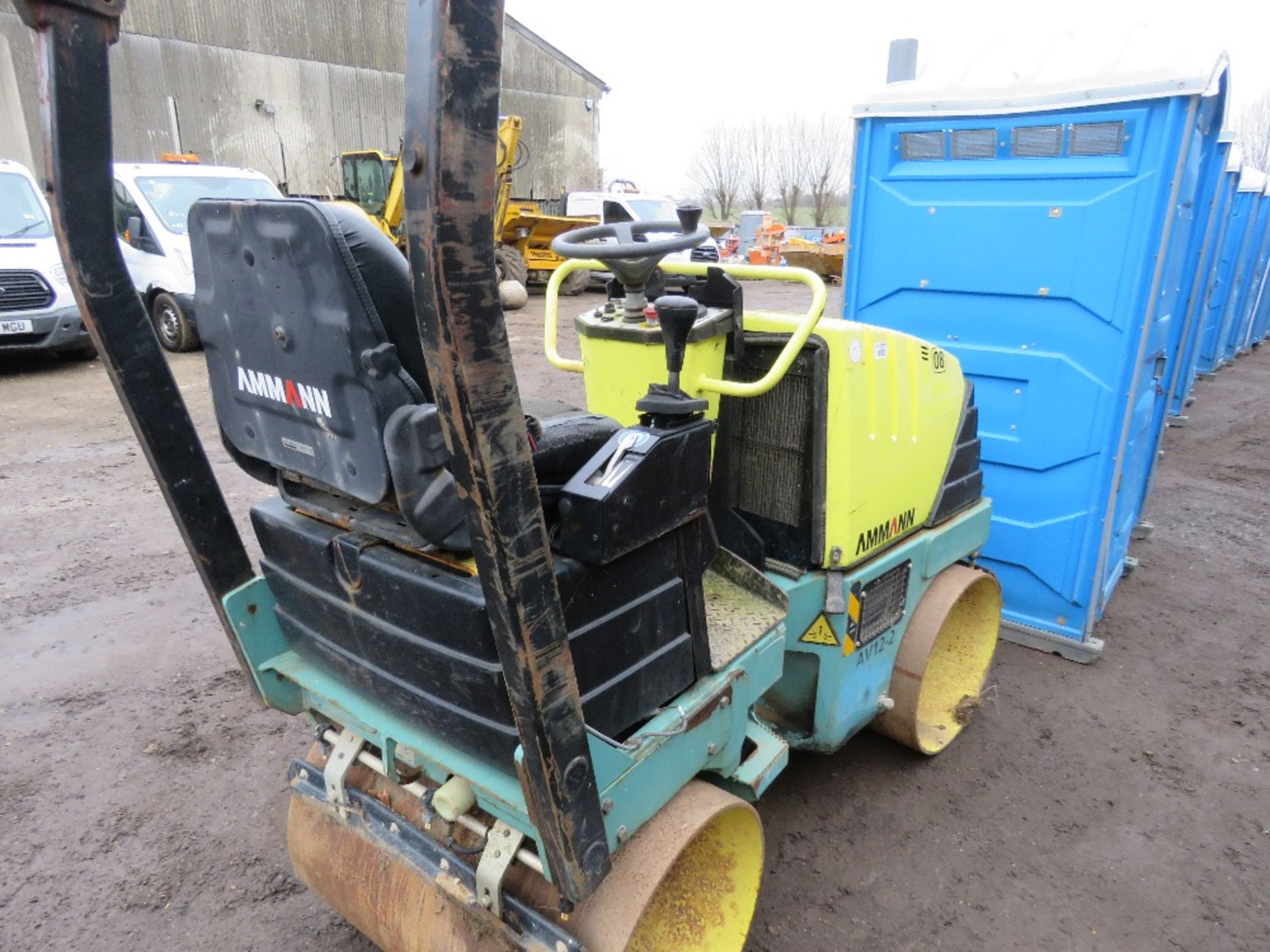 AMMANN AV12 DOUBLE DRUM ROLLER, YEAR 2012. 570 REC HOURS. SN:TFAAV12EYC0012706. DIRECT FROM LOCAL CO - Image 3 of 7