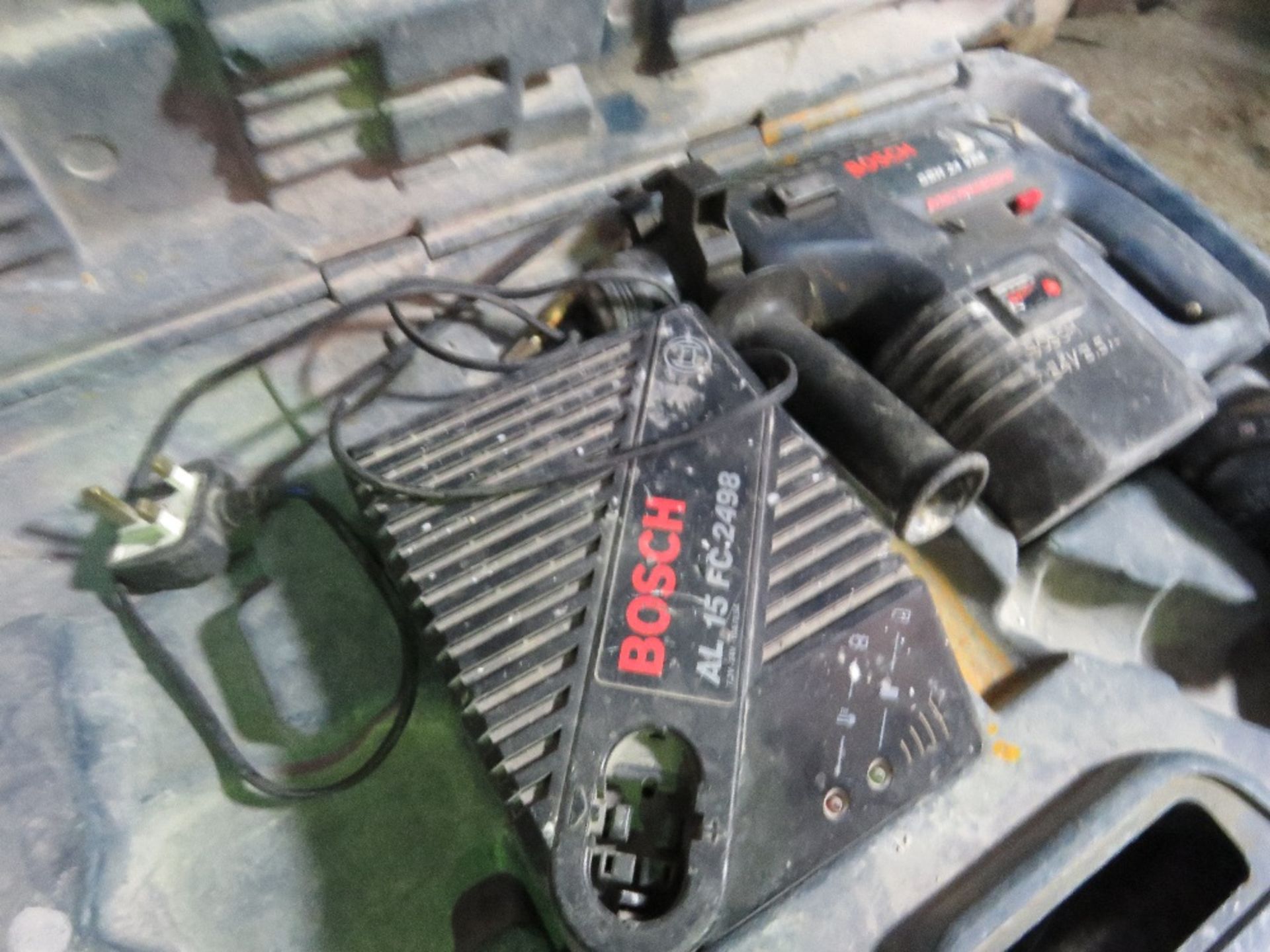 BOSCH 24VOLT BATTERY DRILL SET. - Image 2 of 2