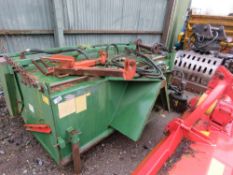 SUTON / GURNEY REEVE 2.2M WIDE HYDRAULIC POWERED YARD BRUSH WITH COLLECTOR AND GUTTER BRUSH. YEAR 20