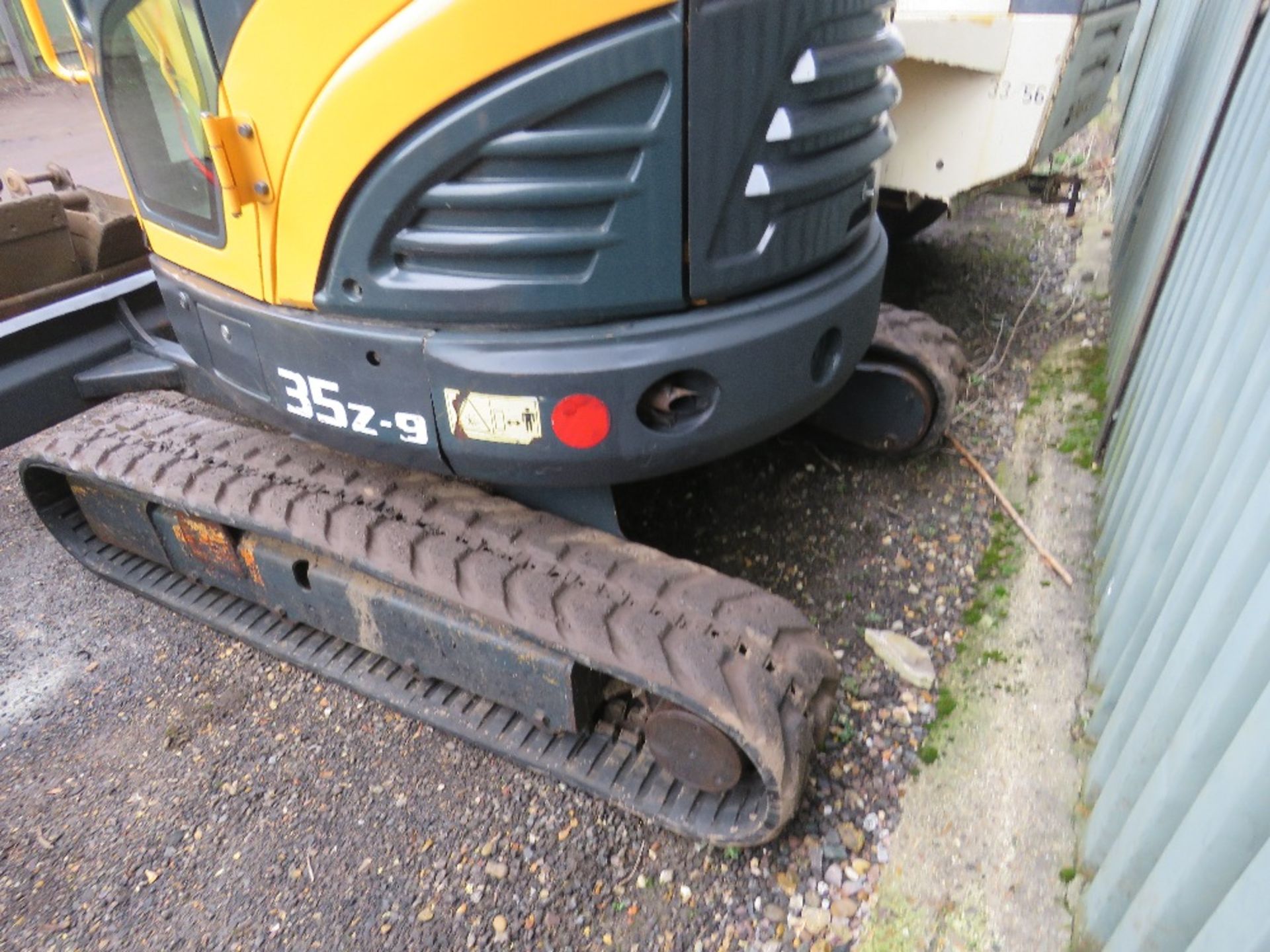 HYUNDAI ROBEX 35Z-9 RUBBER TRACKED EXCAVATOR, YEAR 2013. 4072 REC HOURS. 3NO BUCKETS AS SHOWN. SN:HH - Image 11 of 15