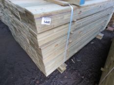 LARGE PACK OF FEATHER EDGE PRESSURE TREATED FENCE CLADDING TIMBER BOARDS. 1.8M LENGTH X 100MM WIDTH