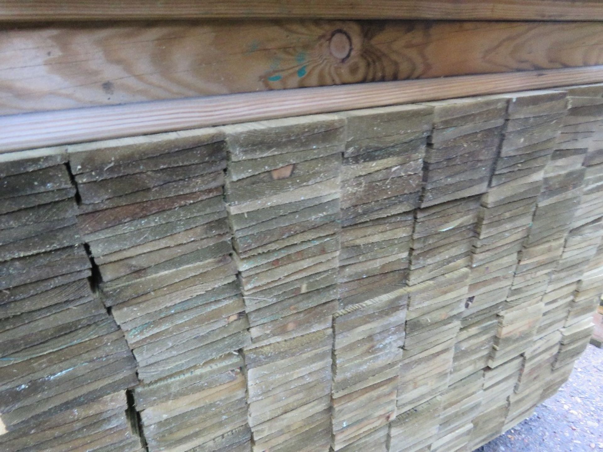 LARGE BUNDLE OF PRESSURE TREATED FEATHER EDGE TIMBER CLADDING: 1.5M LENGTH X 10CM WIDTH APPROX. - Image 2 of 3