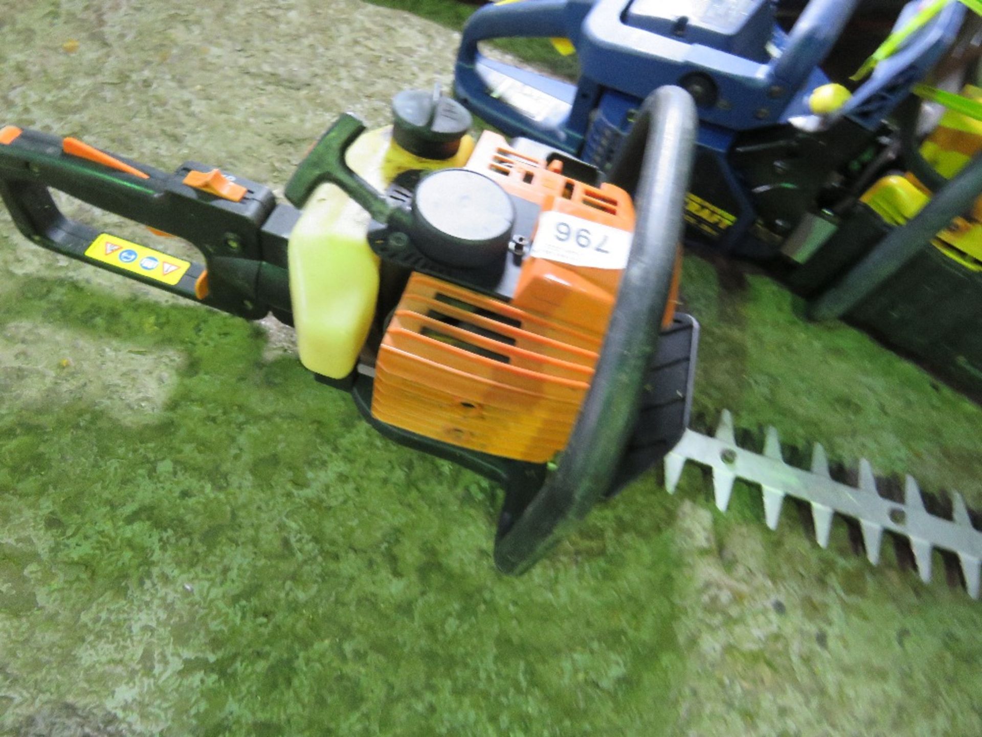 STIHL HEAVY DUTY PETROL ENGINED HEDGE CUTTER. THIS LOT IS SOLD UNDER THE AUCTIONEERS MARGIN SCHEME, - Image 2 of 2