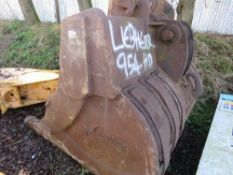 LIEBHERR 954HD EXCAVATOR BUCKET, 6FT WIDE. NO VAT ON HAMMER PRICE.