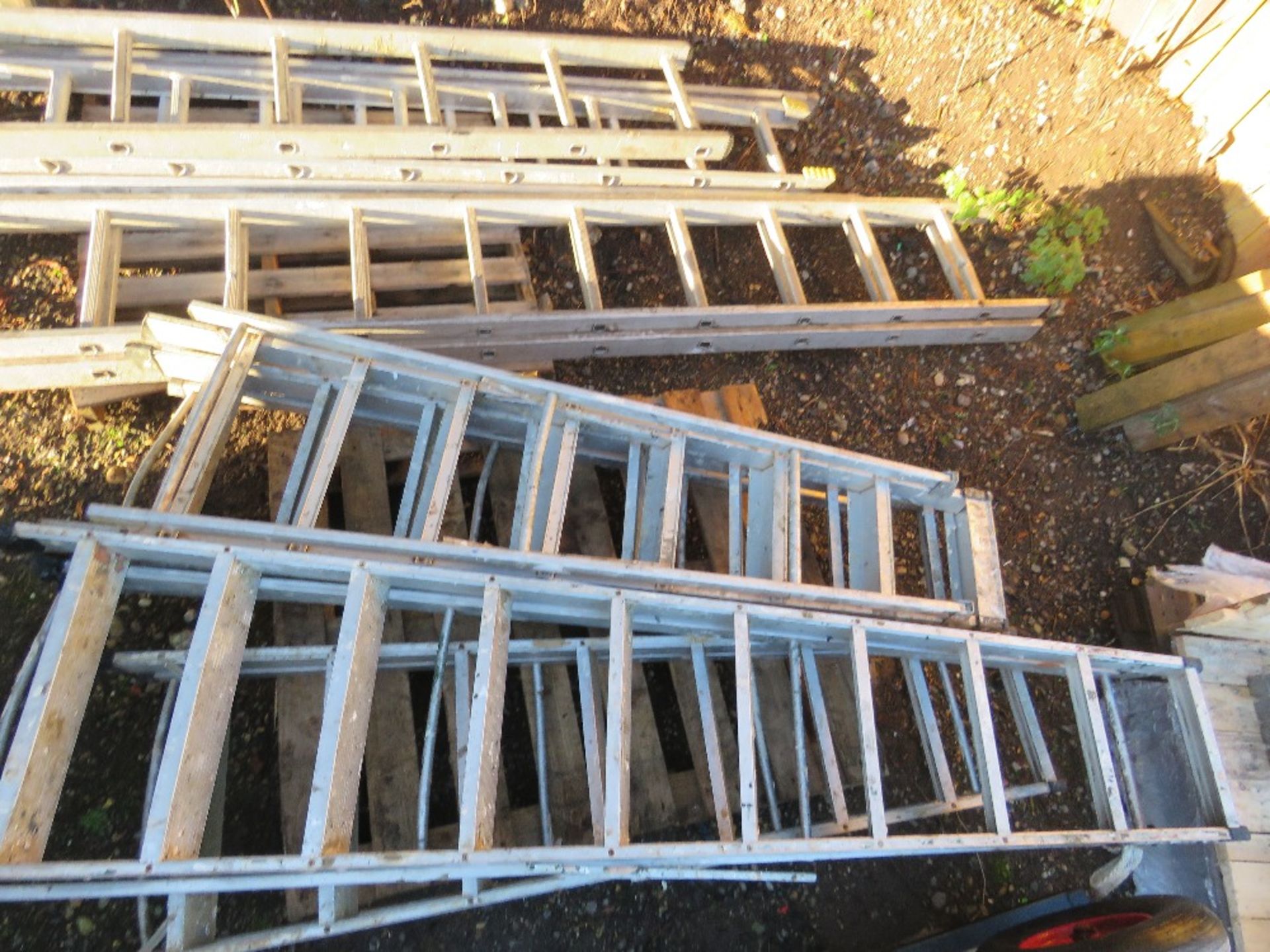 4 X ALUMINIUM STEP LADDERS. - Image 2 of 2