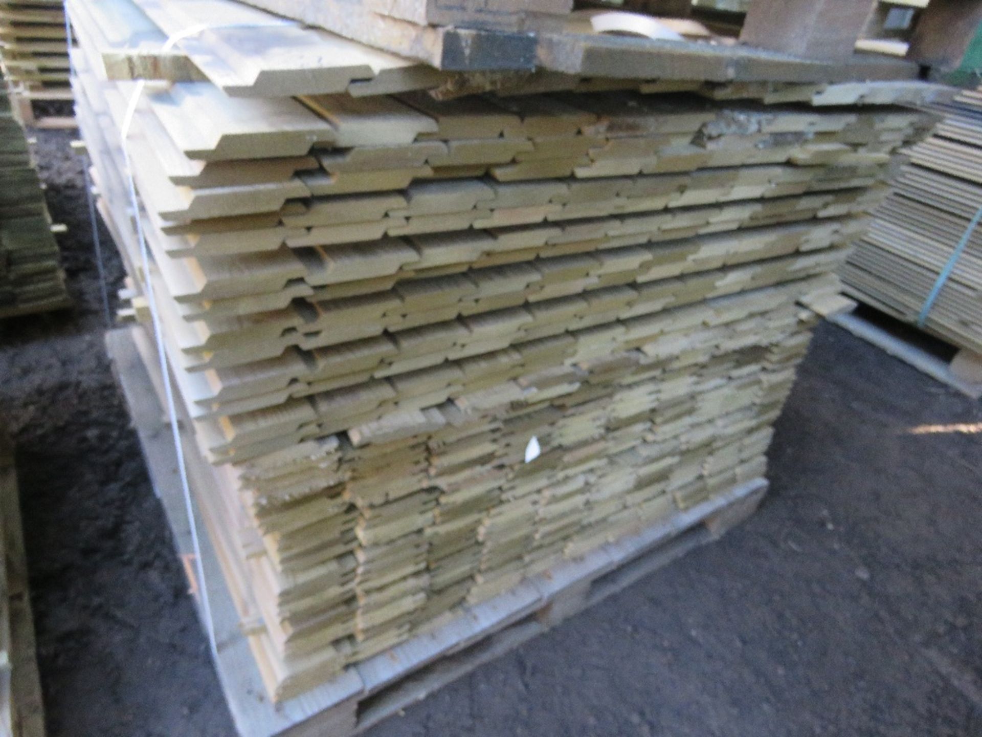 2 X PALLETS OF SHIPLAP PRESSURE TREATED FENCE CLADDING TIMBER BOARDS. 1.M-1.05M LENGTH X 95MM WIDTH - Image 3 of 4