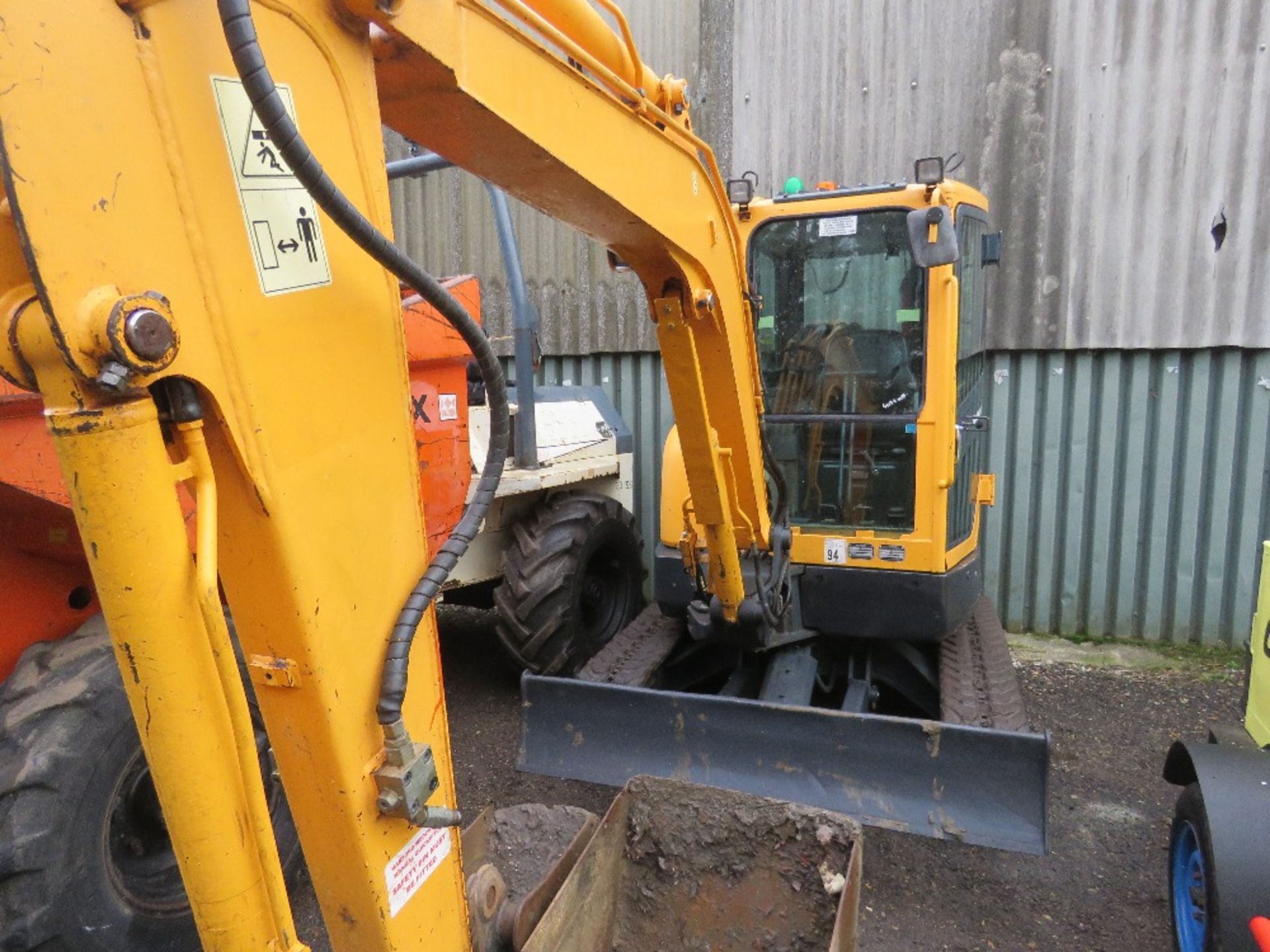 HYUNDAI ROBEX 35Z-9 RUBBER TRACKED EXCAVATOR, YEAR 2013. 4072 REC HOURS. 3NO BUCKETS AS SHOWN. SN:HH - Image 3 of 15