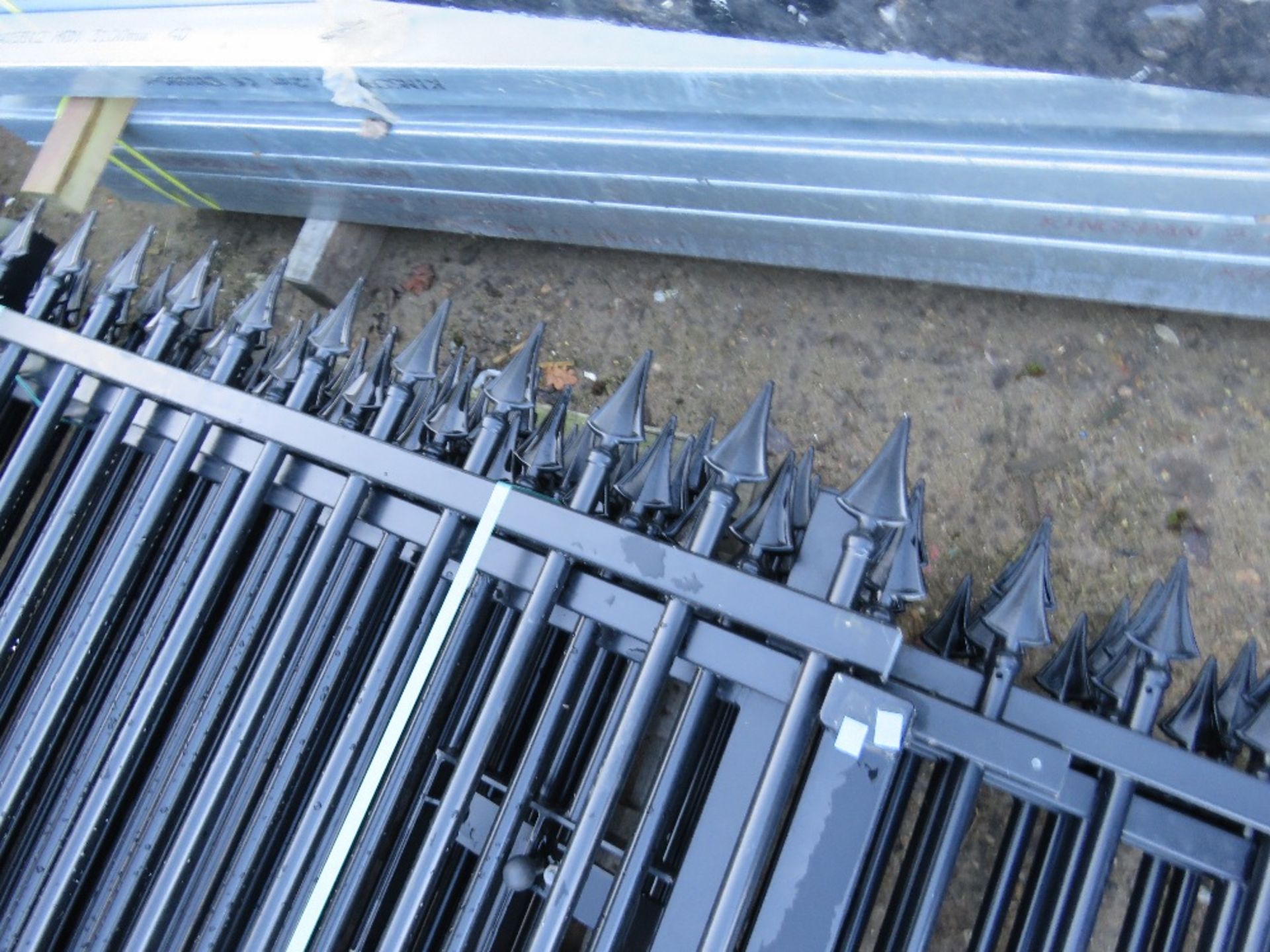 STACK OF BLACK STEEL ORNAMENTAL FENCING, 1.5M HEIGHT, UNUSED. 18M LENGTH APPROX WITH 2 X GATES@1.5M - Image 3 of 3
