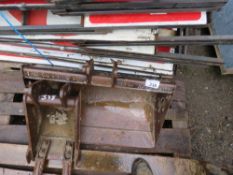 2 X EXCAVATOR MINI DIGGER BUCKETS ON 25MM PINS: GRADING AND 10".