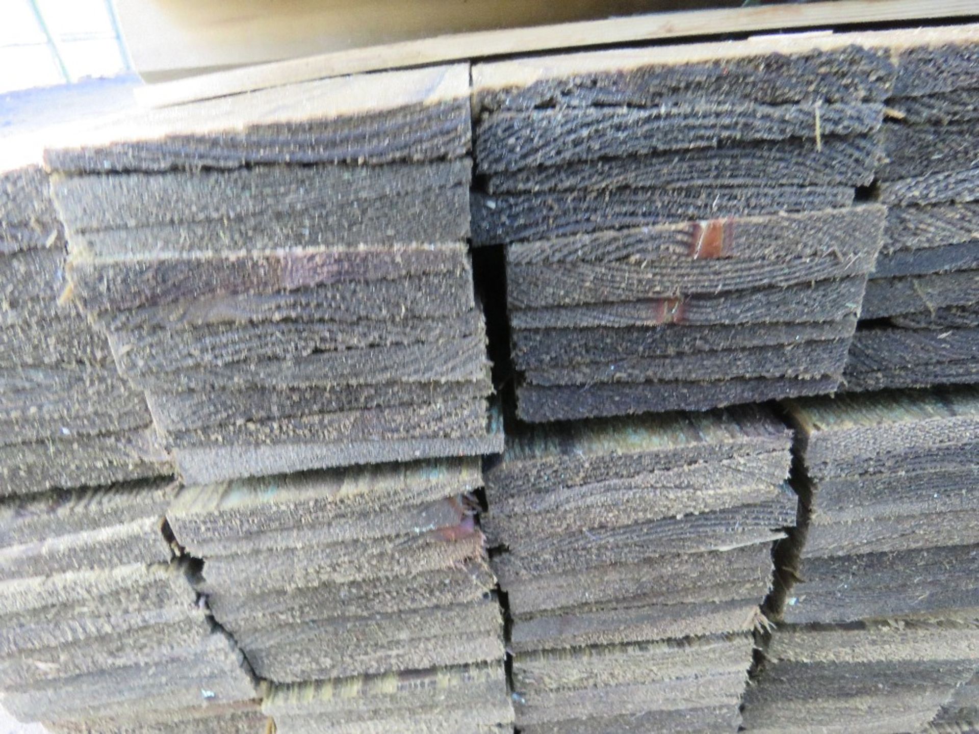 LARGE BUNDLE OF PRESSURE TREATED FEATHER EDGE TIMBER CLADDING: 1.2M LENGTH X 10CM WIDTH APPROX. - Image 3 of 3