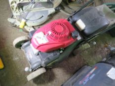 HONDA MOWER WITH COLLECTOR.THIS LOT IS SOLD UNDER THE AUCTIONEERS MARGIN SCHEME, THEREFORE NO VAT WI
