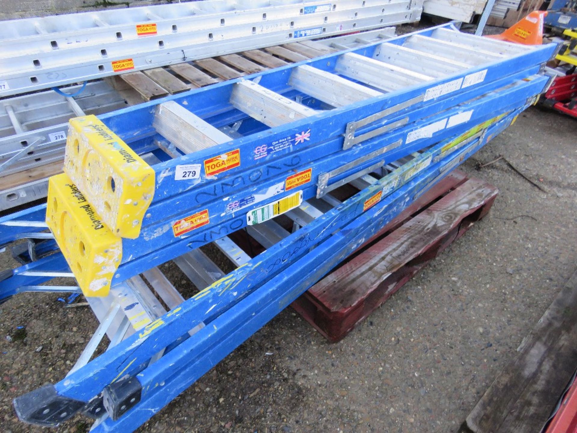 4 X BLUE GRP STEP LADDERS.