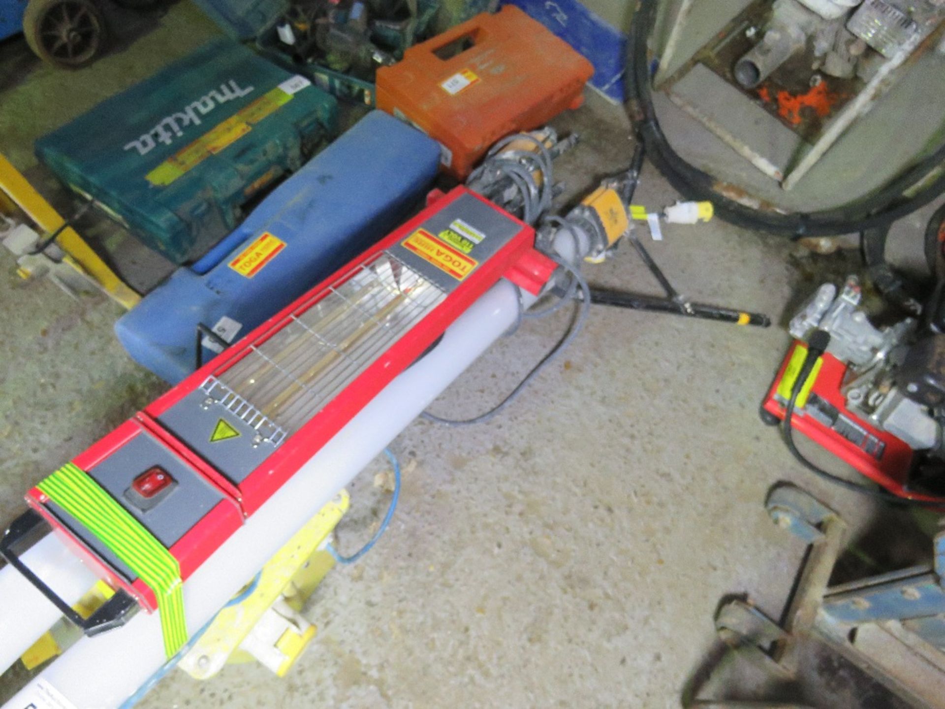 TRANSFORMER, HEATER AND 2 X WORK LIGHTS, 110VOLT. - Image 2 of 3