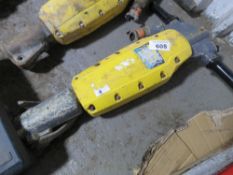 ATLAS COPCO HEAVY AIR BREAKER, ANTI VIBE HANDLES.