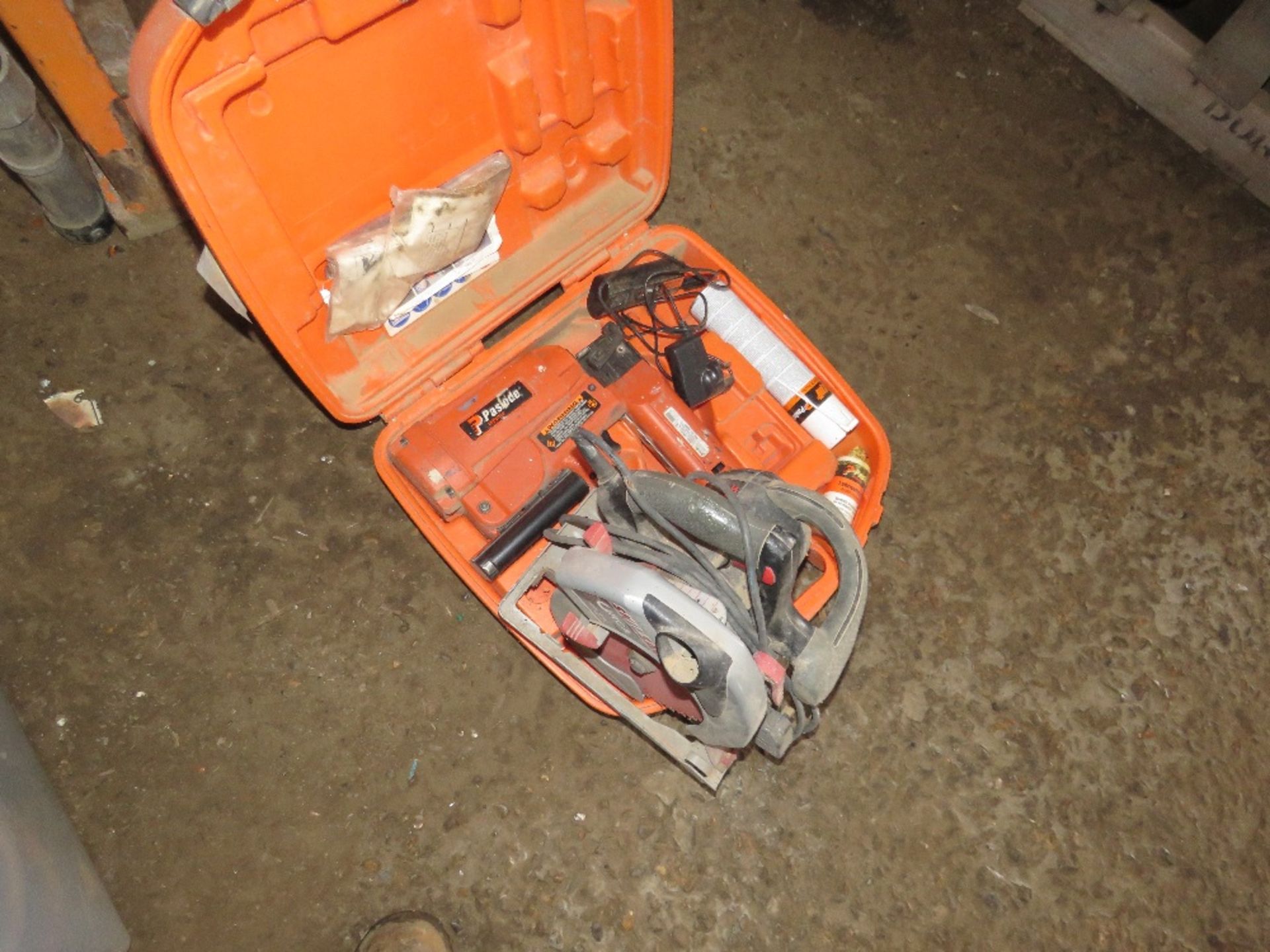 PASLODE SECOND FIX NAIL GUN PLUS SKIL SAW, 240VOLT. THIS LOT IS SOLD UNDER THE AUCTIONEERS MARGIN SC