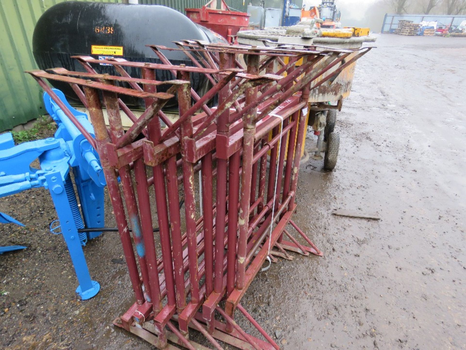 10 X LARGE BUILDERS TRESTLE STANDS. NO VAT ON HAMMER PRICE. - Image 2 of 3