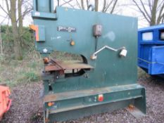 PEDDINGTONS HYDRAULIC 1000 PRESS AND SHEAR MACHINE, 75CM THROAT APPROX.