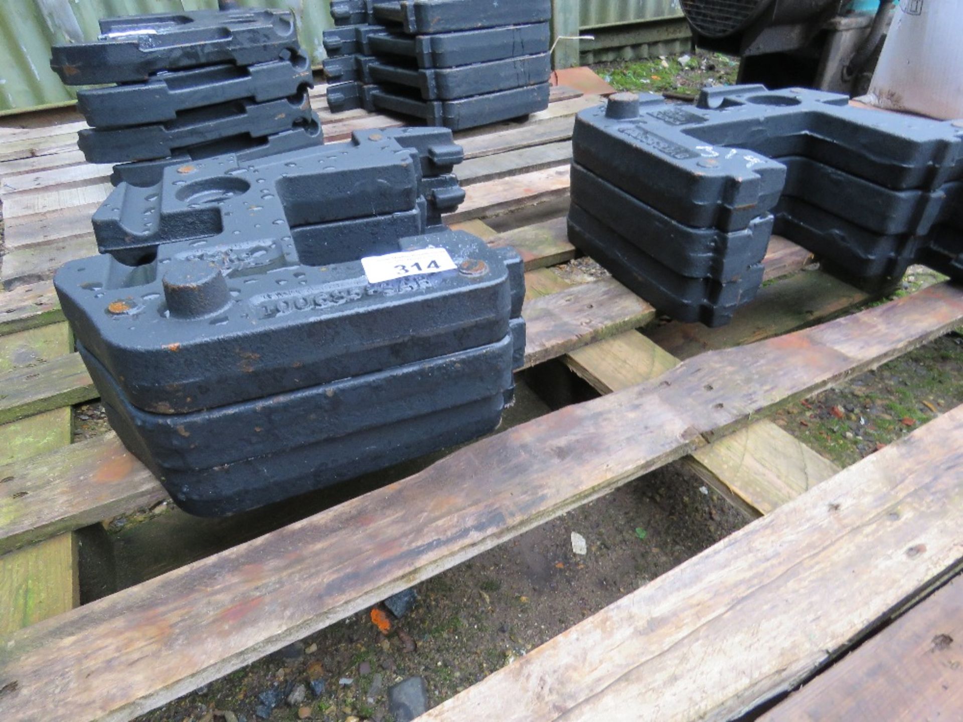 PALLET CONTAINING 6NO SOLIS 25KG WAFER TYPE TRACTOR FRONT WEIGHTS. - Image 2 of 2