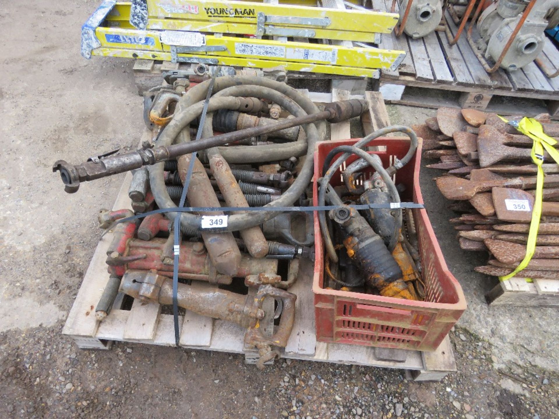 PALLET CONTAINING 2 ROCK DRILLS, BREAKERS AND DEMOLITION PICKS. - Image 2 of 5