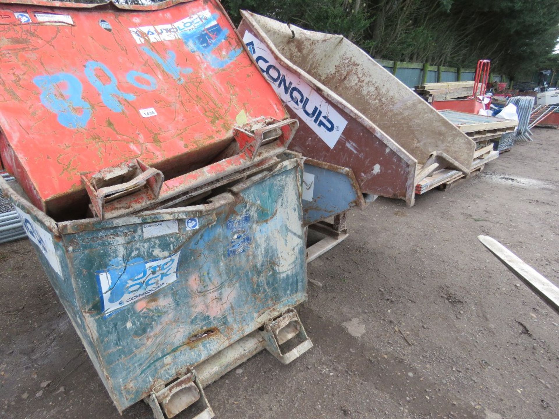 4 X SECOND GRADE TELEHANDLER TIP SKIPS, THIS LOT IS SOLD UNDER THE AUCTIONEERS MARGIN SCHEME, THERE