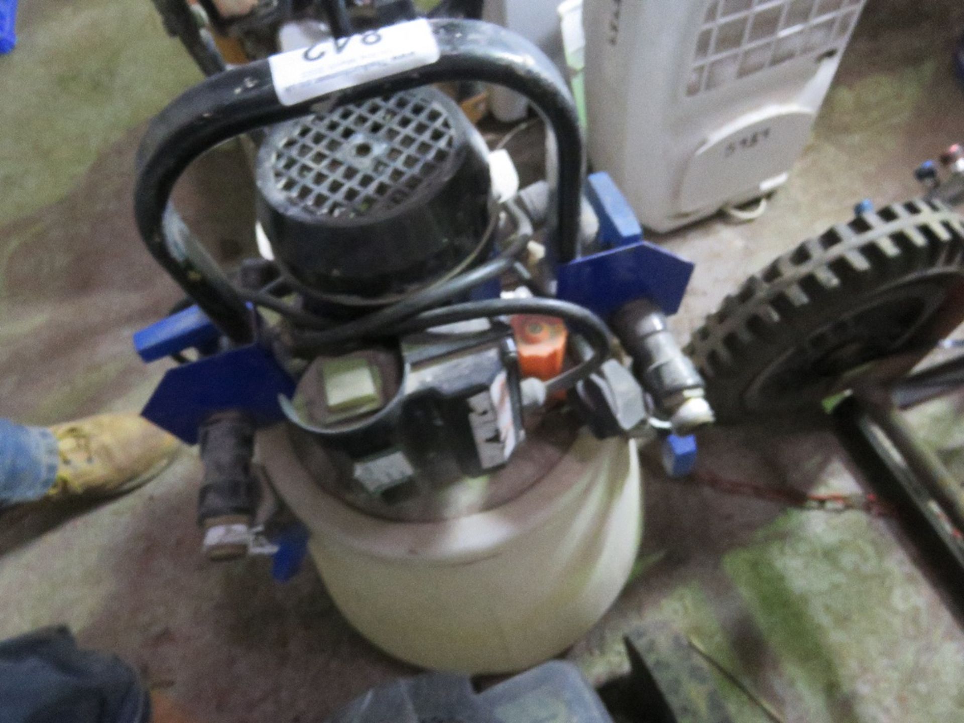 POWER FLUSH UNIT FOR CENTRAL HEATING, 240 VOLT POWERED. THIS LOT IS SOLD UNDER THE AUCTIONEERS MARGI - Image 3 of 3