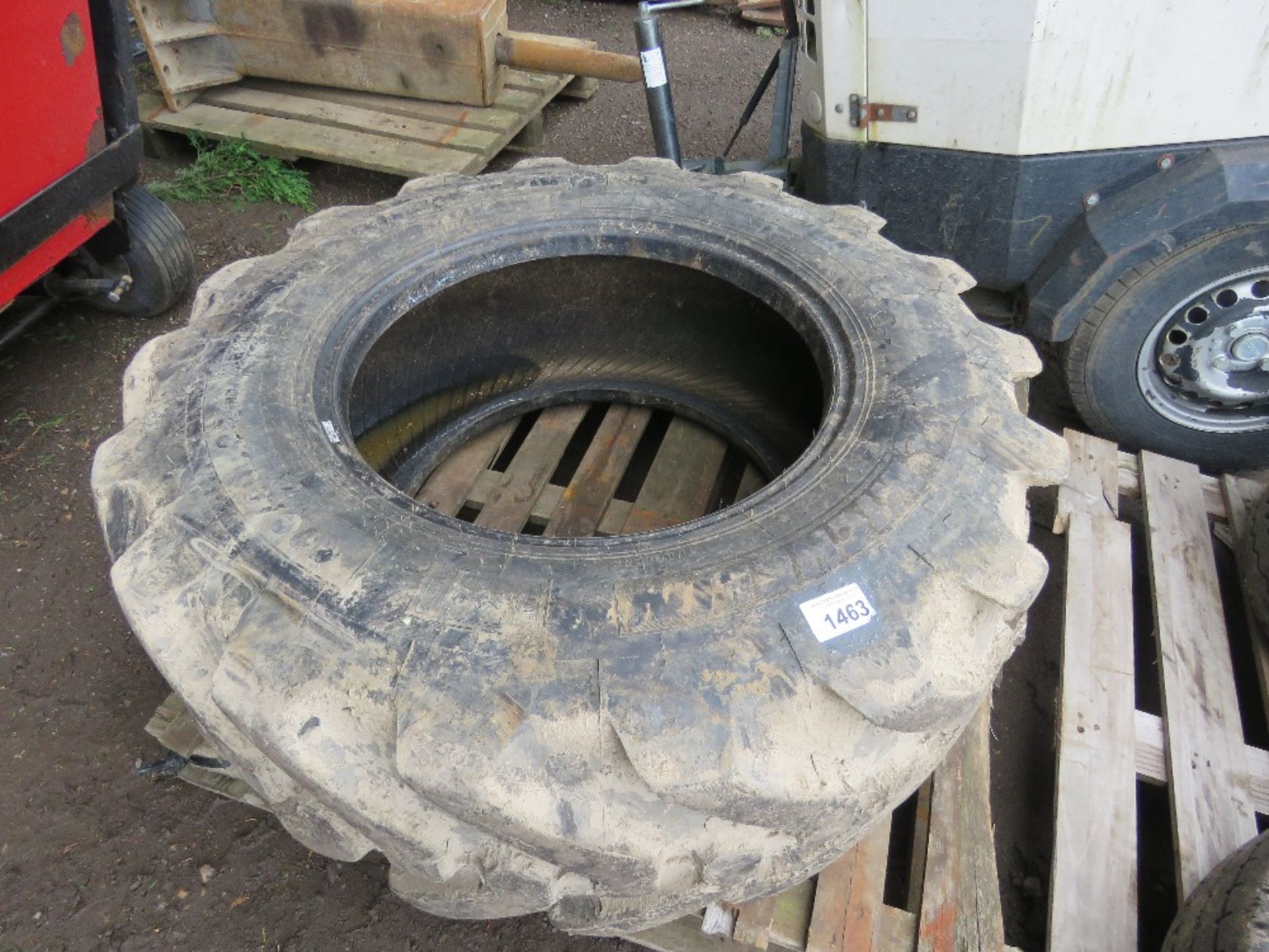 MICHELIN 400/80-24 INDUTRIAL MACHINE TYRE.