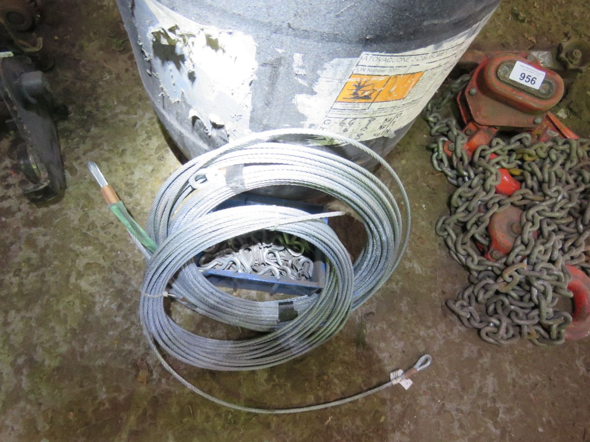DRUM CONTAINING CABLE HAWSERS PLUS BOX OF EYE INSERTS ETC. SOURCED FROM DEPOT CLEARANCE. - Image 2 of 4