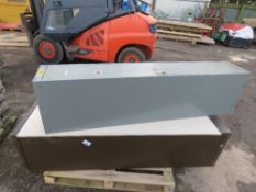 2 X METAL WORKSHOP CABINETS. THIS LOT IS SOLD UNDER THE AUCTIONEERS MARGIN SCHEME, THEREFORE NO VAT