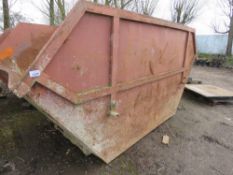 LARGE CHAIN LIFT WASTE SKIP, 1.9M HEIGHT X 176M WIDE APPROX (12YARD APPROX?). DIRECT FROM CONSTRUCTI