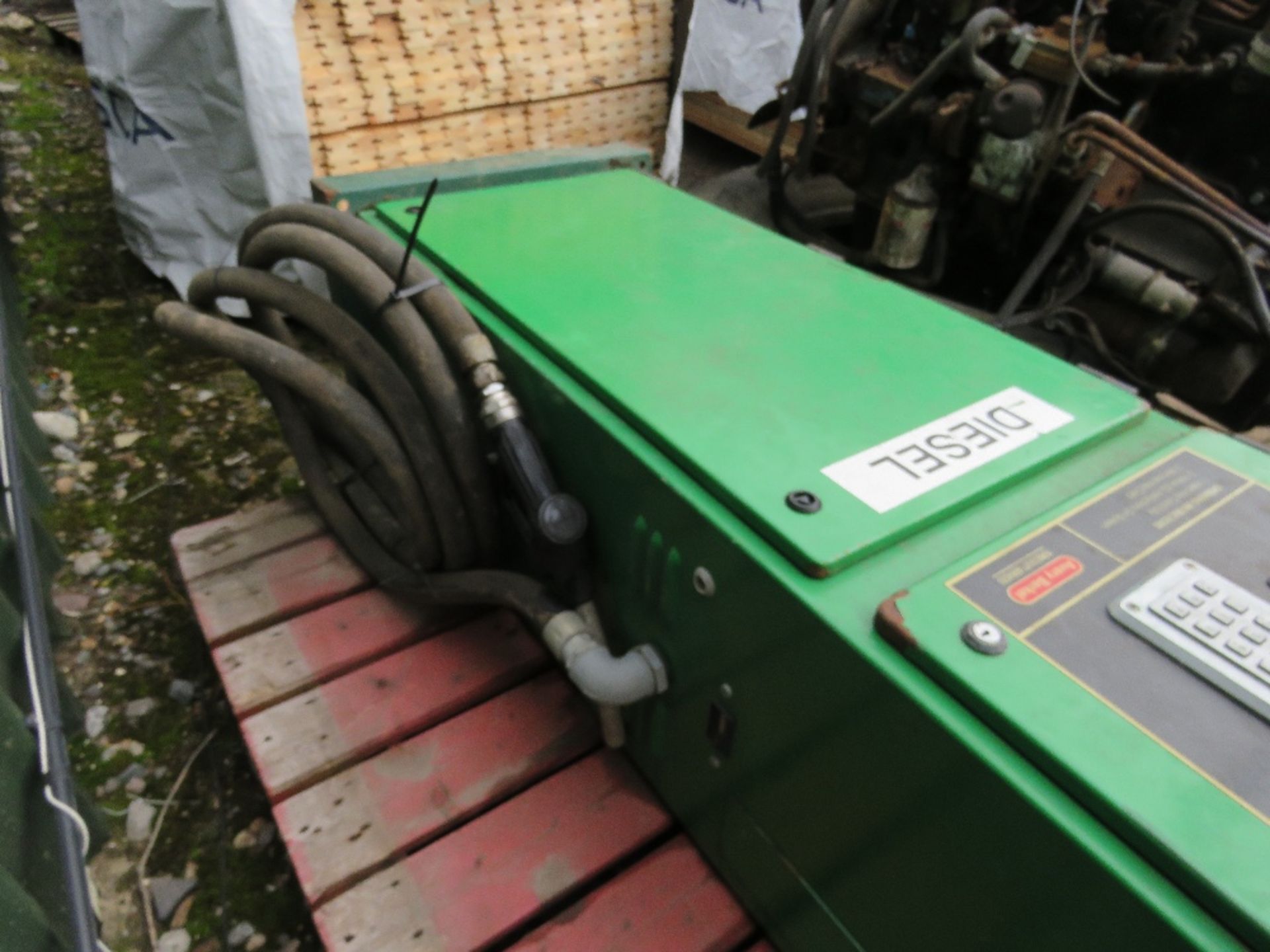 AVERY BERKEL DIESEL PUMP. NO VAT WILL BE CHARGED ON THE HAMMER PRICE OF THIS LOT. - Image 3 of 3