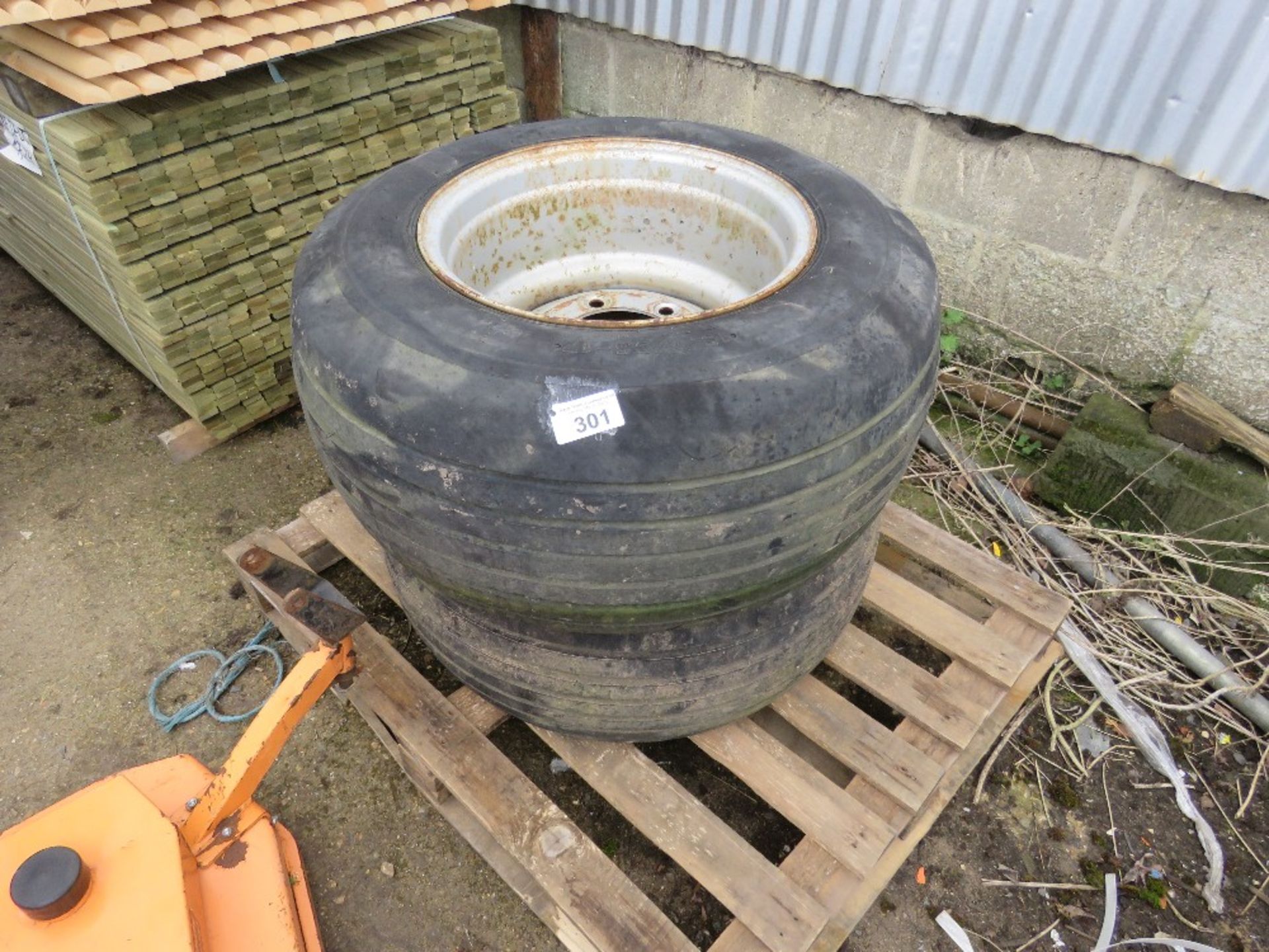 2 X TRAILER WHEEL AND TYRES 15.0/55-17.