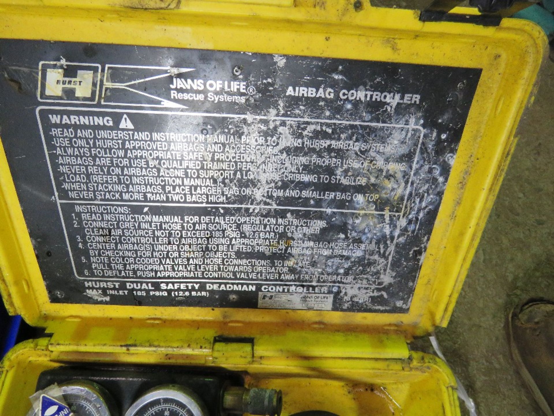 AIRBAG CONTROLLER UNIT.. THIS LOT IS SOLD UNDER THE AUCTIONEERS MARGIN SCHEME, THEREFORE NO VAT WILL - Image 2 of 3