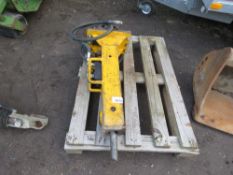 ARROWHEAD S10 HYDRAULIC EXCAVATOR BREAKER ON 25MM PINS PN:EA048.