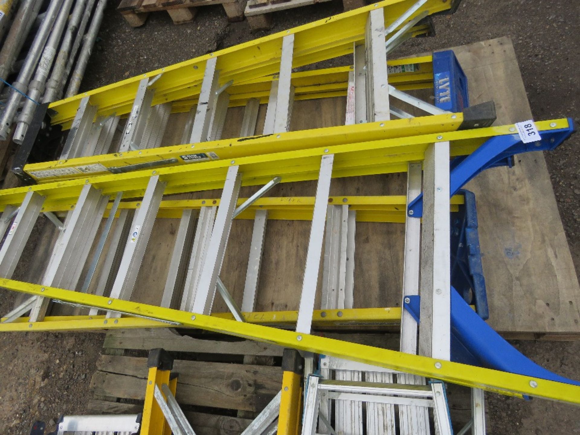 4 X SETS OF GRP STEP LADDERS. THIS LOT IS SOLD UNDER THE AUCTIONEERS MARGIN SCHEME, THEREFORE NO VAT