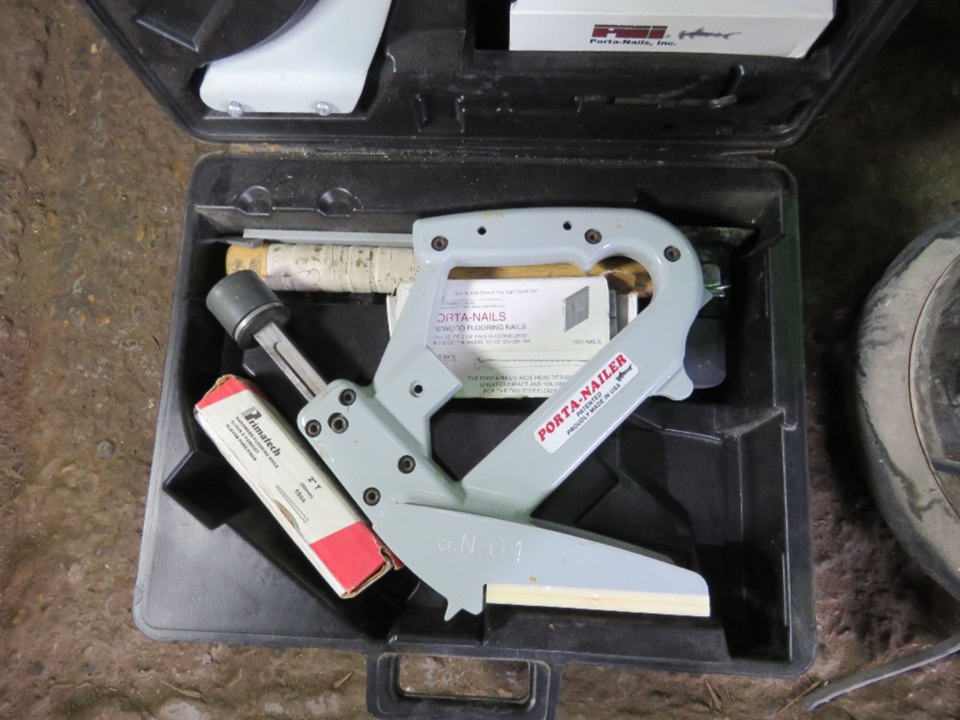 PORTA NAILER FLOOR BOARD NAILER KIT. SOURCED FROM COMPANY LIQUIDATION. THIS LOT IS SOLD UNDER THE A