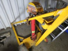 HEAVY DUTY POST PULLER BARROW. THIS LOT IS SOLD UNDER THE AUCTIONEERS MARGIN SCHEME, THEREFORE NO VA