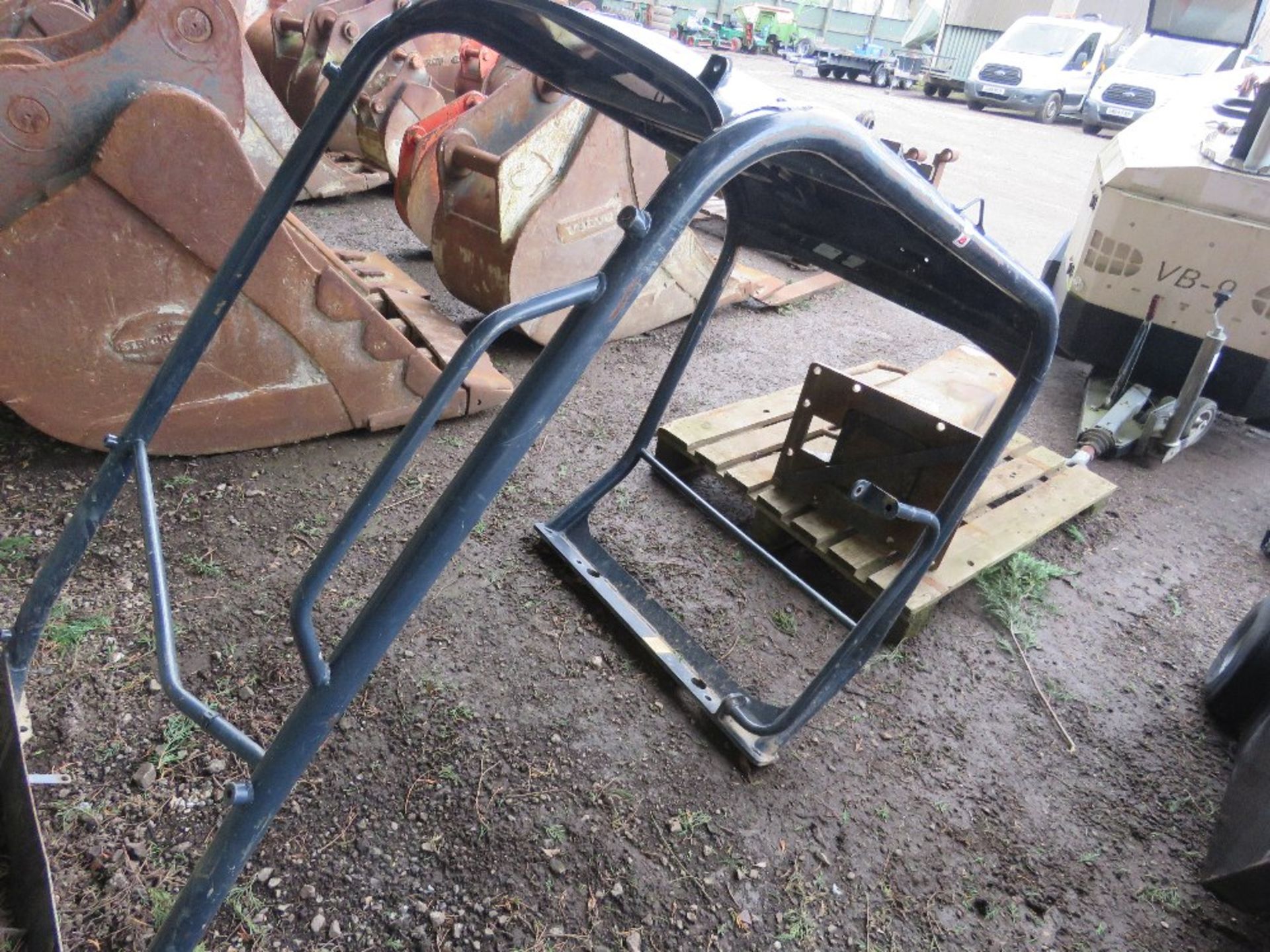 ROLL FRAME CANOPY FOR KUBOTA KX36 MINI EXCAVATOR. - Image 6 of 6