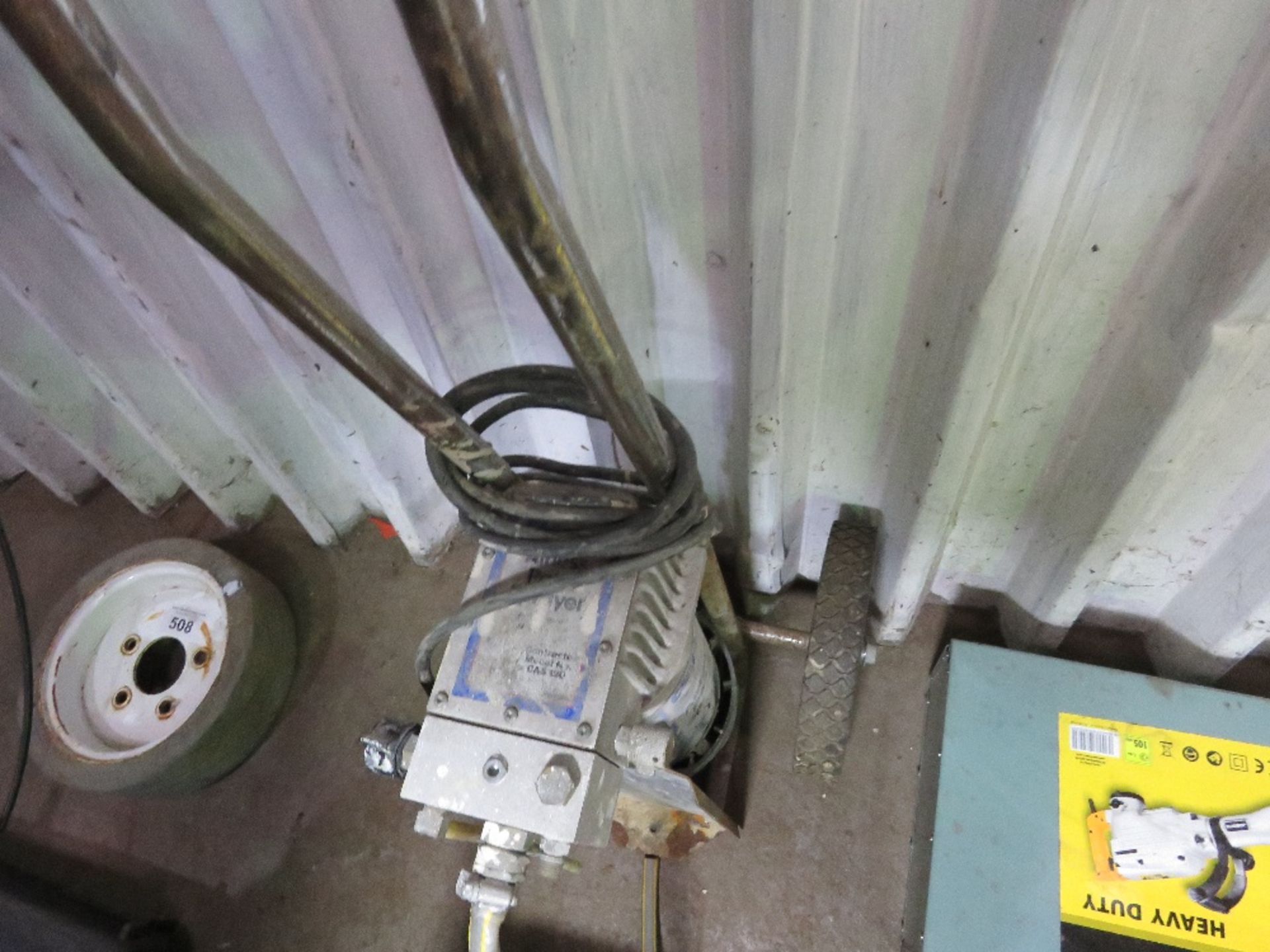 AIRLESS SPRAYER, 110VOLT POWERED. SOLD UNDER THE AUCTIONEERS MARGIN SCHEME THEREFORE NO VAT WILL BE - Image 2 of 2