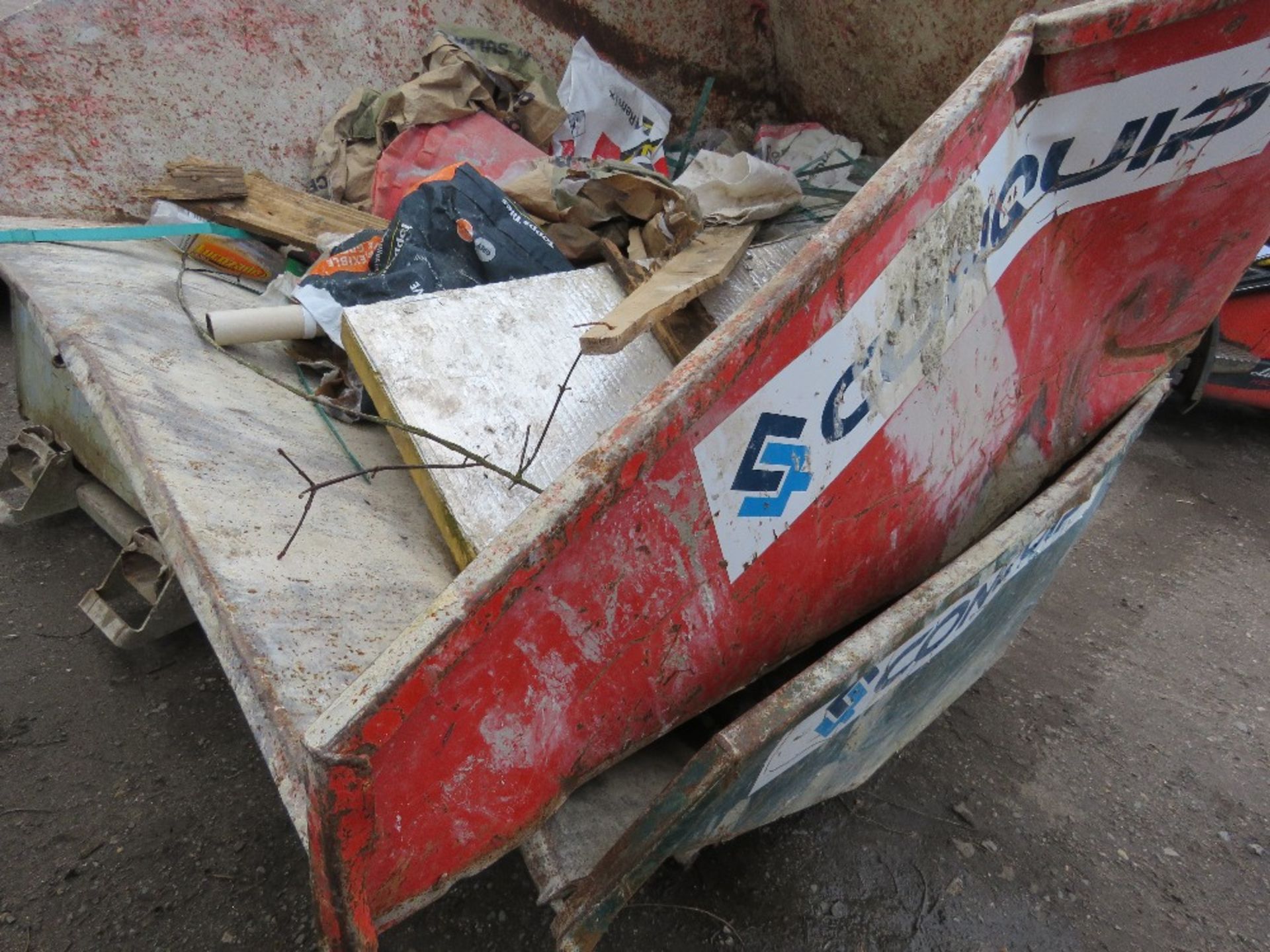 4 X SECOND GRADE TELEHANDLER TIP SKIPS, THIS LOT IS SOLD UNDER THE AUCTIONEERS MARGIN SCHEME, THERE - Image 3 of 6