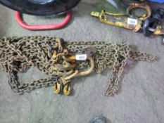 LONG SET OF LIGHT DUTY LIFTING CHAINS, 4 LEGGED, C/W SHORTENERS. THIS LOT IS SOLD UNDER THE AUCTIONE