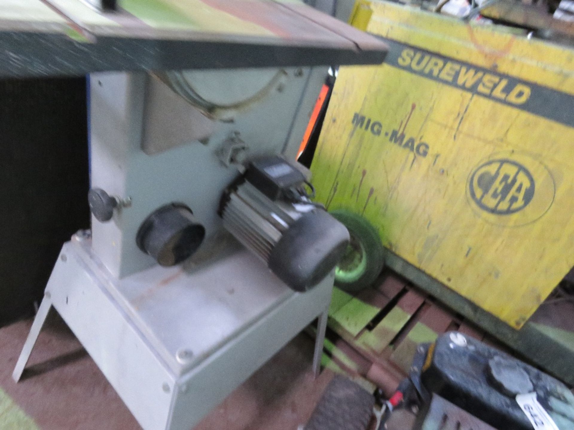 ELEKTRA BECKUM 240VOLT VERTICAL BANDSAW. - Image 3 of 4